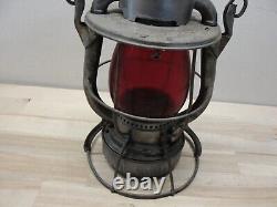 ANTIQUE DIETZ VESTA RDG CO TRANS DEPT READING RAILROAD LANTERN With RED GLOBE