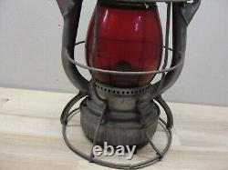 ANTIQUE DIETZ VESTA RDG CO TRANS DEPT READING RAILROAD LANTERN With RED GLOBE