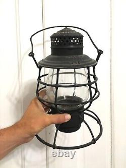 Adlake Adams Westlake Chicago Northwestern Railroad Lantern withOriginal Globe