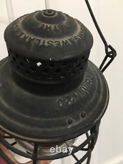 Adlake Adams Westlake Chicago Northwestern Railroad Lantern withOriginal Globe