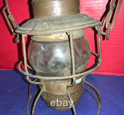 Antique CHICAGO MILWAUKEE & St. PAUL RAILROAD LANTERN with Clear Globe UNSURE
