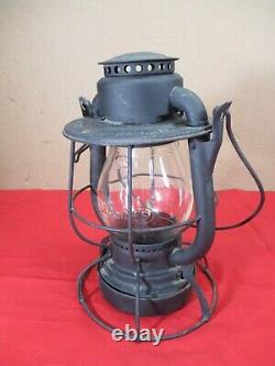 Antique Dietz Vesta USA NY Kero Railroad Lantern C. C. C. & St. L. Railyard