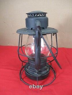 Antique Dietz Vesta USA NY Kero Railroad Lantern C. C. C. & St. L. Railyard