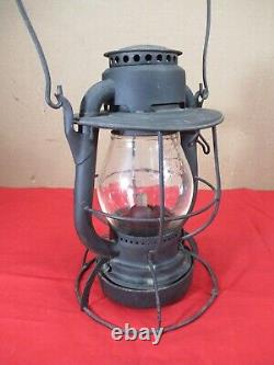 Antique Dietz Vesta USA NY Kero Railroad Lantern C. C. C. & St. L. Railyard