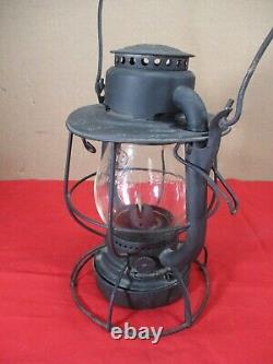 Antique Dietz Vesta USA NY Kero Railroad Lantern C. C. C. & St. L. Railyard