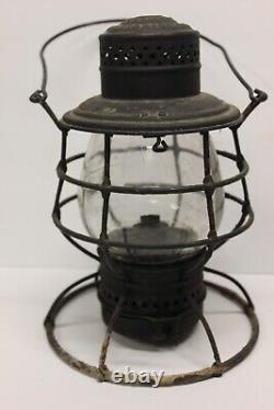 LAKE SHORE & MICHIGAN SOUTHERN RAILWAY LANTERN withL. S. &M. S. Ry. Embossed Globe