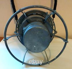 NORTHERN PACIFIC RAILWAY RAILROAD LANTERN withTall Clear Embossed N. P. R. R. Globe