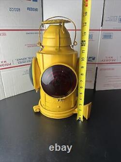 Safety Yellow Handlan Chesapeake & Ohio Railway RR Caboose Switch Lantern