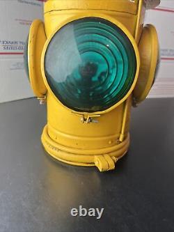 Safety Yellow Handlan Chesapeake & Ohio Railway RR Caboose Switch Lantern