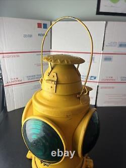 Safety Yellow Handlan Chesapeake & Ohio Railway RR Caboose Switch Lantern