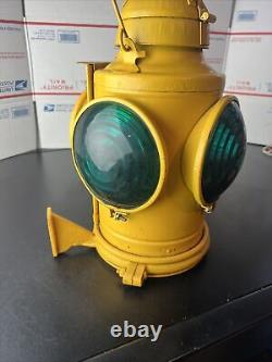 Safety Yellow Handlan Chesapeake & Ohio Railway RR Caboose Switch Lantern