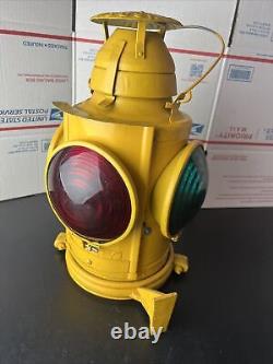 Safety Yellow Handlan Chesapeake & Ohio Railway RR Caboose Switch Lantern