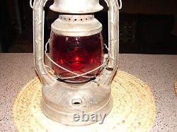 Vintage Antique Dietz Railroad Barn Lantern Red Globe D-LITE New York NO. 2 Rare