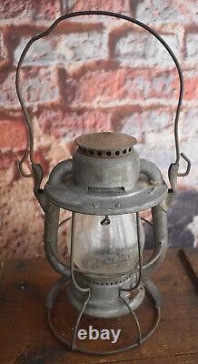 Vintage Deitz Vesta CCC & St Louis Cleveland Cincinati Chicago Railroad Lantern